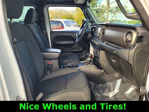 Certified 2018 Jeep Wrangler Unlimited Sport image 19
