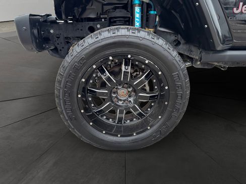 Used 2021 Jeep Gladiator Rubicon image 14