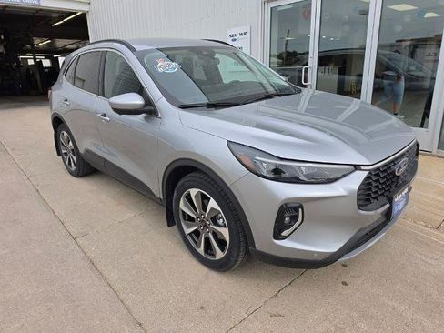 Certified 2023 Ford Escape Platinum AWD/4WD image 8