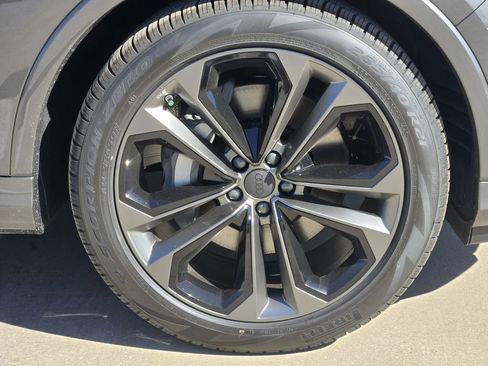 New 2026 Audi Q7 3.0T Premium Plus AWD/4WD image 16