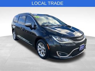 Used 2017 Chrysler Pacifica Limited 360° Tour