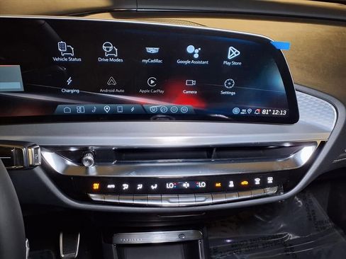 New 2026 Cadillac Lyriq V AWD/4WD image 18