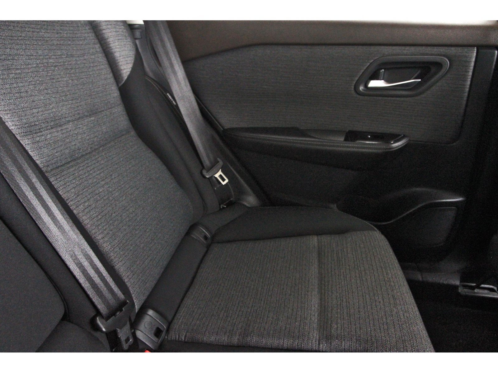 Used 2021 Nissan Rogue SV AWD/4WD image 16