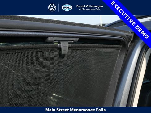 Certified 2025 Volkswagen Atlas SE image 37