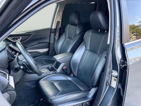 Used 2023 Subaru Forester Limited image 7