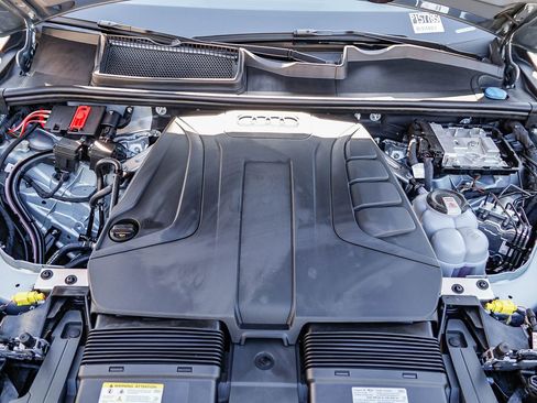 Certified 2025 Audi Q7 2.0T Premium w/ Convenience Package image 30