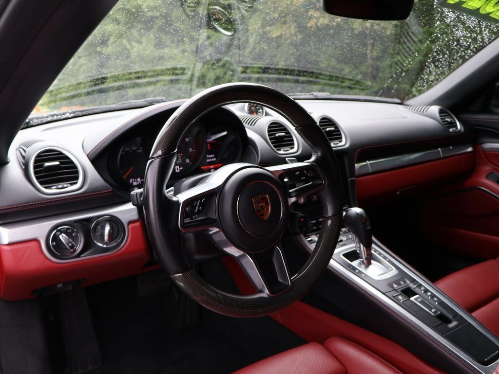 Used 2024 Porsche 718 Boxster RWD image 4