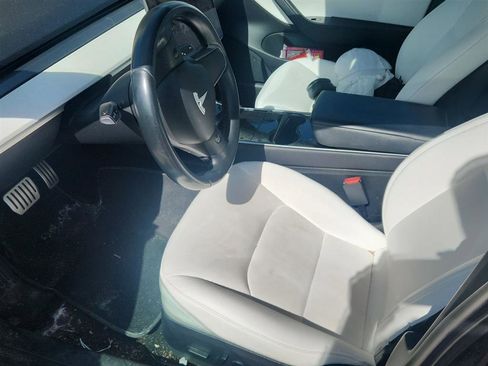 Used 2018 Tesla Model 3 Performance image 17