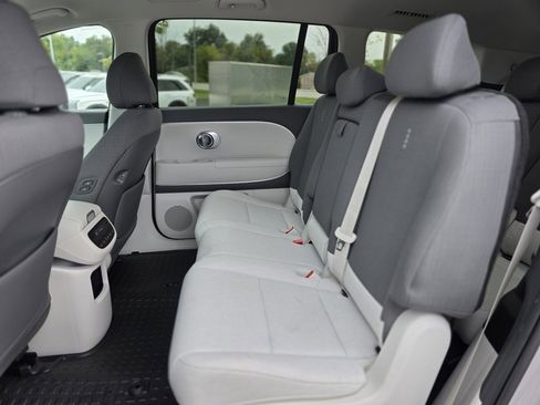 New 2026 Hyundai Ioniq 9 SE image 29