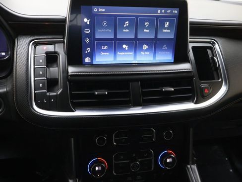 Used 2023 Chevrolet Suburban Premier image 22