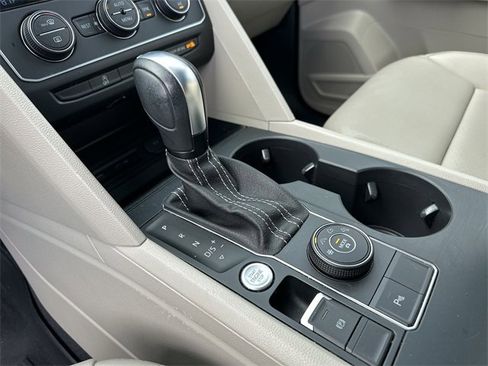 Used 2021 Volkswagen Atlas SE image 20