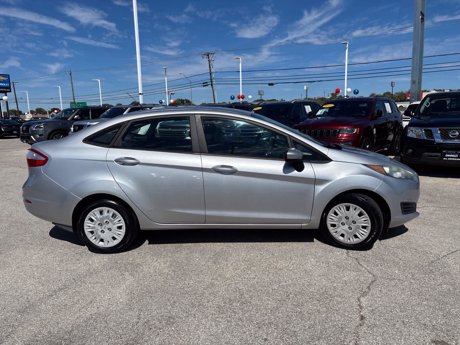 Used 2018 Ford Fiesta S FWD image 4