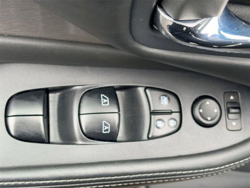 Used 2019 Nissan Murano SV image 14