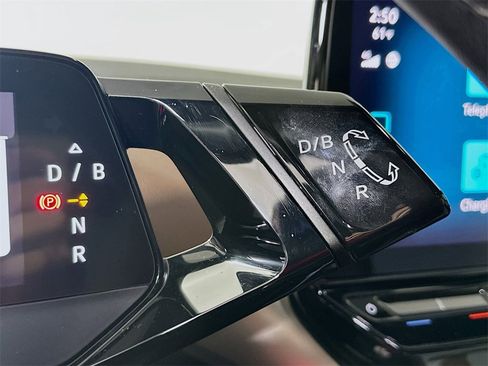 Used 2023 Volkswagen ID.4 Pro image 22