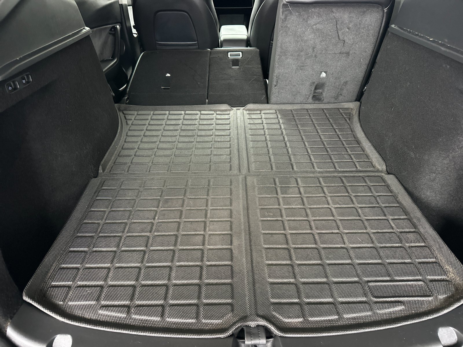 Used 2025 Tesla Model Y Long Range RWD image 14