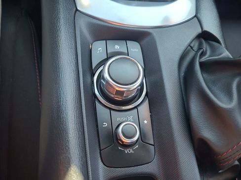 Used 2016 MAZDA MX-5 Miata Club image 18