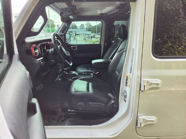 Used 2022 Jeep Gladiator Rubicon w/ Cold Weather Group AWD/4WD image 10