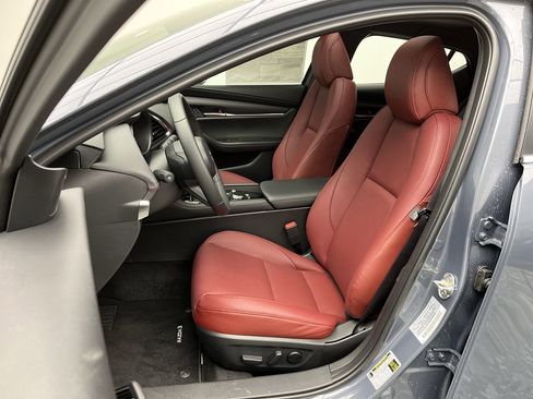 Certified 2025 MAZDA MAZDA3 Carbon image 9