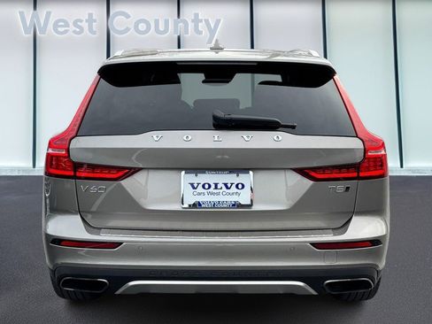 Used 2020 Volvo V60 T5 Cross Country w/ Cross Country Pro Package image 6