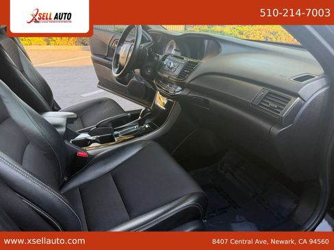 Used 2017 Honda Accord Sport image 8