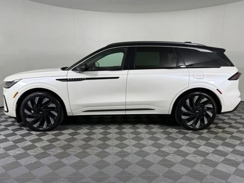 Used 2024 Lincoln Nautilus Black Label w/ Jet Appearance Package (87T) AWD/4WD image 3