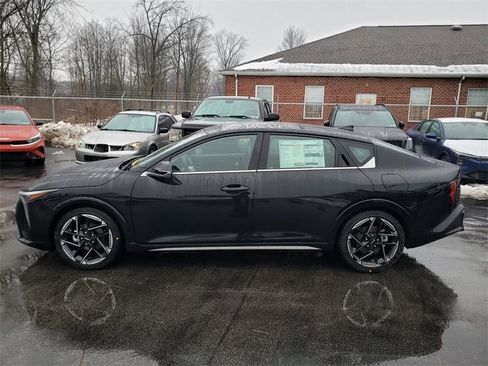 New 2025 Kia K4 GT-Line image 3