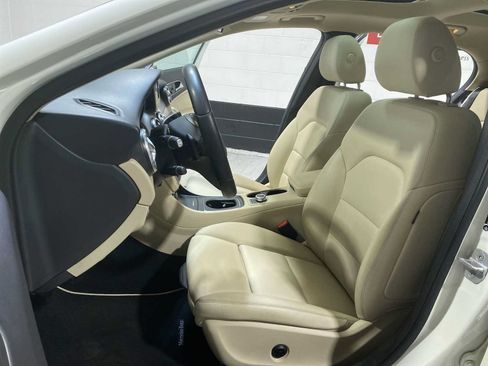 Used 2017 Mercedes-Benz GLA 250 4MATIC image 11