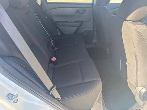 Used 2025 Nissan Rogue S image 21