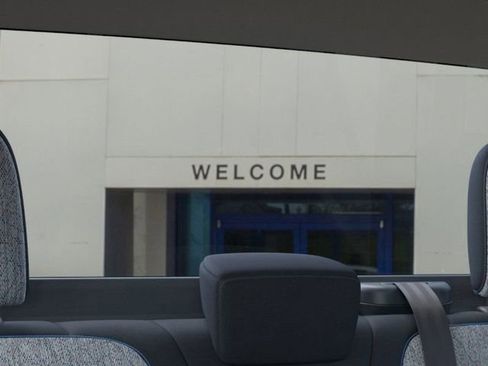 New 2025 Ford Maverick XLT image 24