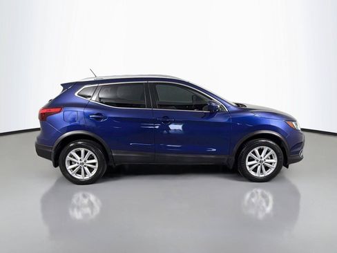 Used 2019 Nissan Rogue Sport SV w/ Technology Package FWD image 4
