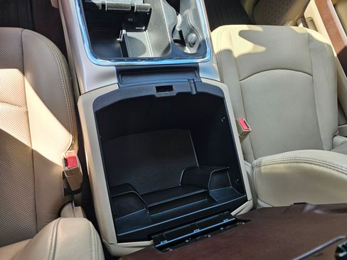 Used 2017 RAM 1500 Laramie w/ Convenience Group AWD/4WD image 30