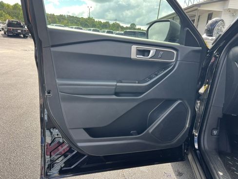 New 2025 Ford Explorer 4WD Police Interceptor image 16