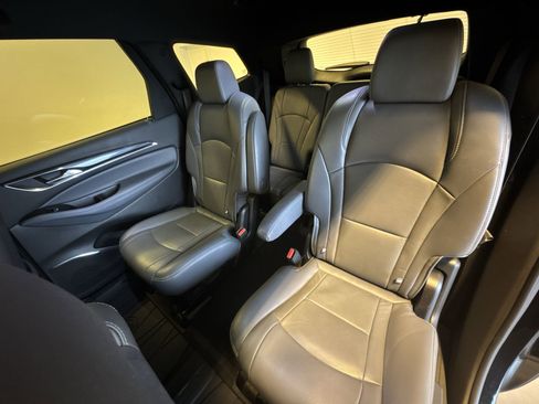 Used 2024 Buick Enclave Premium image 21