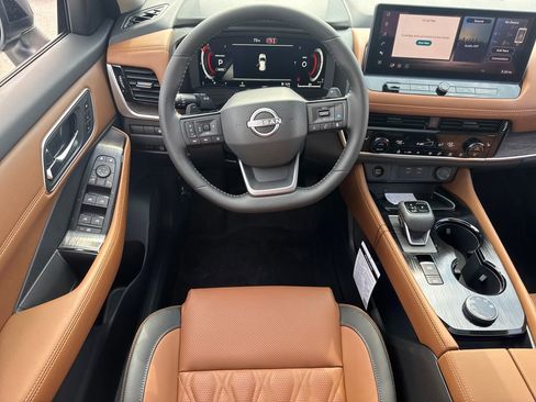 New 2026 Nissan Rogue Platinum image 13