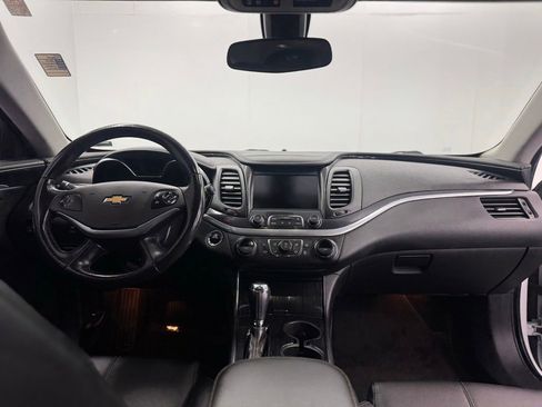 Used 2019 Chevrolet Impala LT FWD image 21