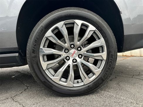 Used 2022 GMC Yukon XL Denali w/ Denali Ultimate Package image 20
