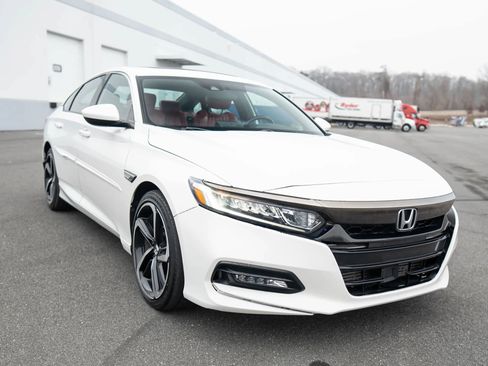 Used 2019 Honda Accord Sport image 8