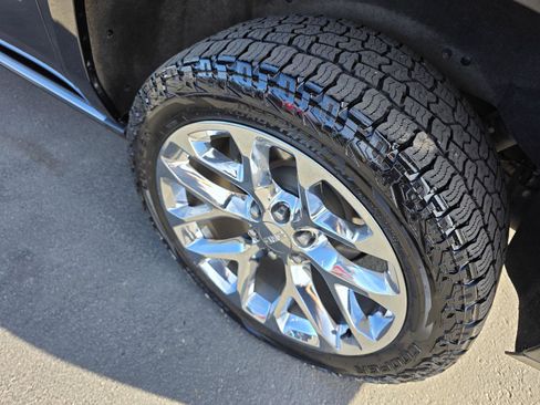 Used 2020 GMC Yukon XL Denali w/ Open Road Package image 25