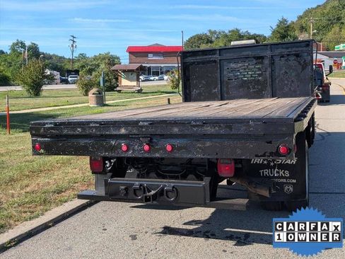Used 2016 Ford F550 4x4 Regular Cab Super Duty image 5