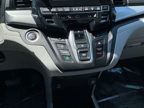 Used 2023 Honda Odyssey EX-L image 12