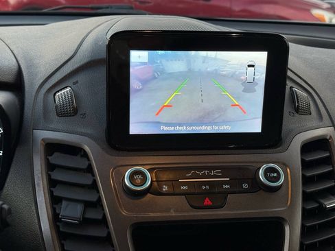 Used 2022 Ford Transit Connect XLT FWD image 8