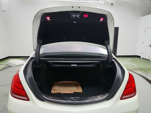 Used 2014 Mercedes-Benz S 550 Sedan image 32