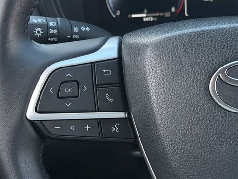 Used 2025 Toyota Grand Highlander AWD image 14