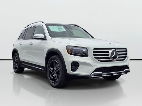 New 2026 Mercedes-Benz GLB 250 4MATIC image 8