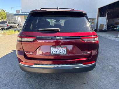 Used 2023 Jeep Grand Cherokee Laredo w/ Luxury Tech Group I