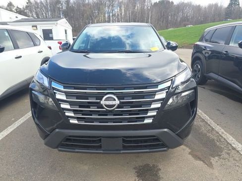 Used 2025 Nissan Rogue SV image 9