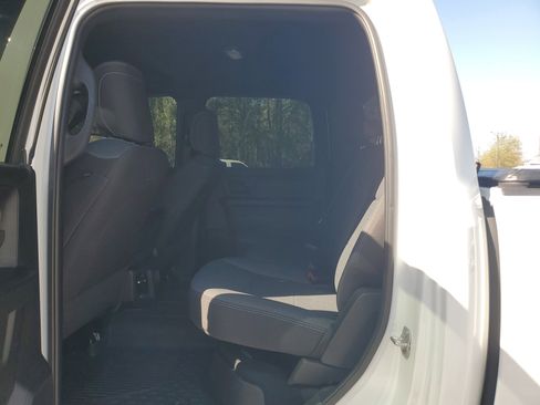 Used 2024 RAM 2500 Tradesman w/ Chrome Appearance Group image 25