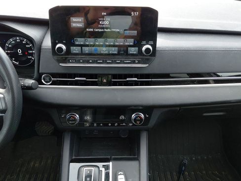 Used 2024 Mitsubishi Outlander SE AWD/4WD image 37