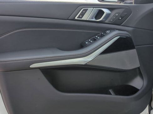 Used 2026 BMW X5 xDrive40i w/ M Sport Package image 14