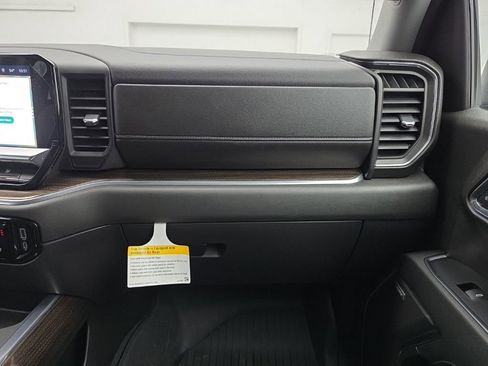 Used 2023 Chevrolet Silverado 1500 LT Trail Boss w/ LT Trail Boss Premium Package AWD/4WD image 47